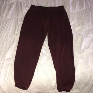 American Eagle maroon joggers